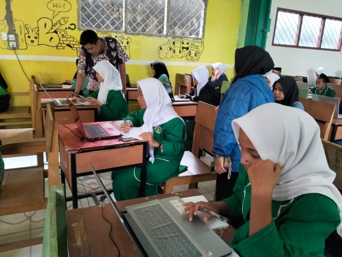 Siswa MTsN 3 Tanjung Jabung Timur Ikuti OMI Bidang IPA, Optimis Raih Prestasi