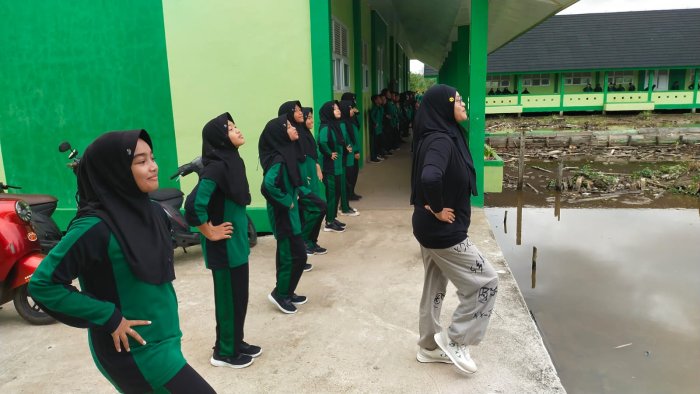 Pagi Lebih Berenergi, MTsN 3 Tanjung Jabung Timur Laksanakan Senam Rutin