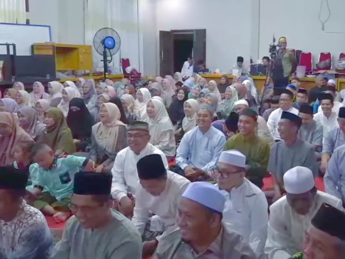 Kepala Madrasah dan Guru MTsN 3 Tanjung Jabung Timur Hadiri Malam Tasyakuran HAB ke-80 Kemenag
