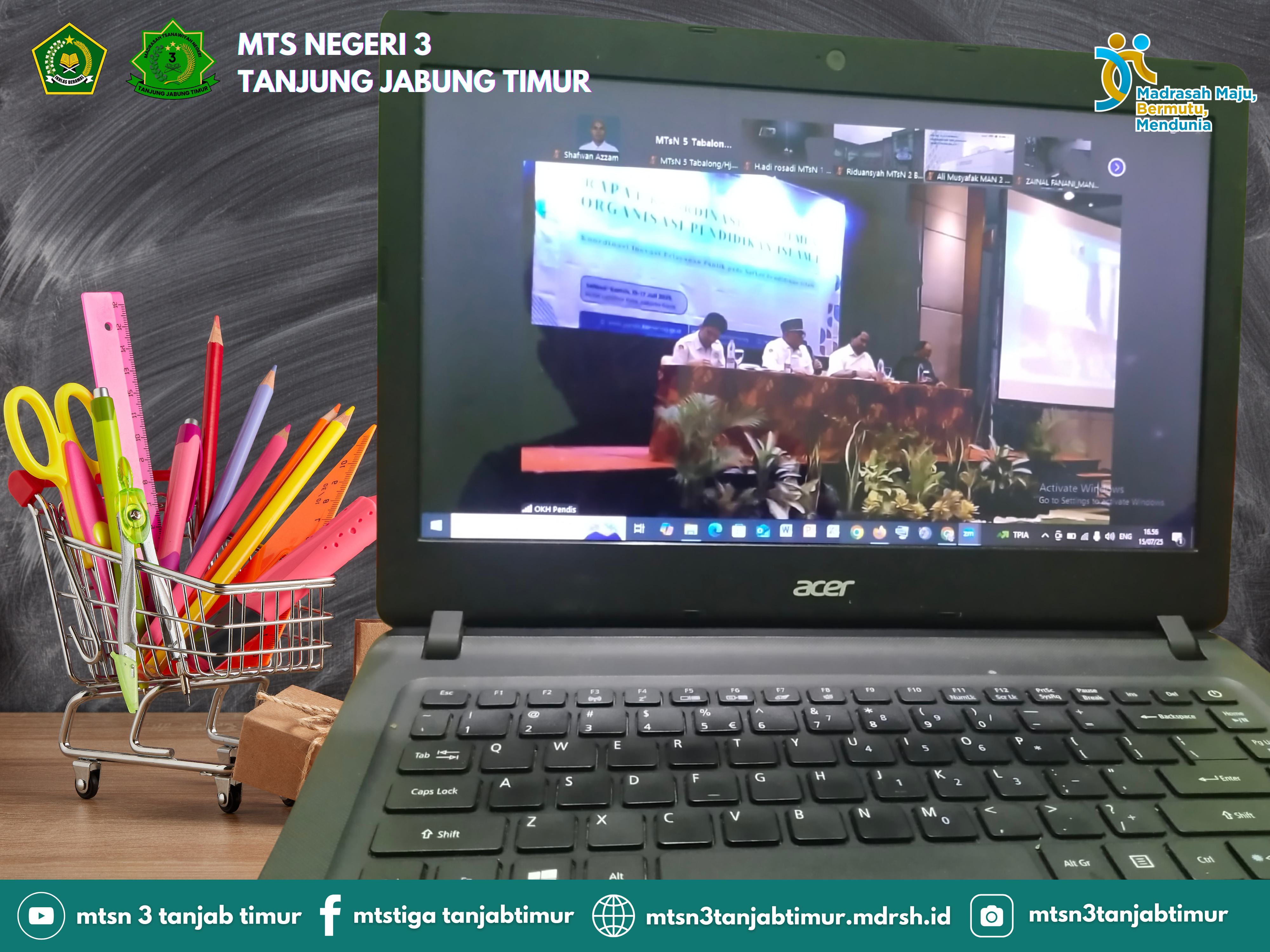 Humas MTsN 3 Tanjung Jabung Timur Ikuti Zoom Meeting Pembinaan Inovasi Pelayanan Publik