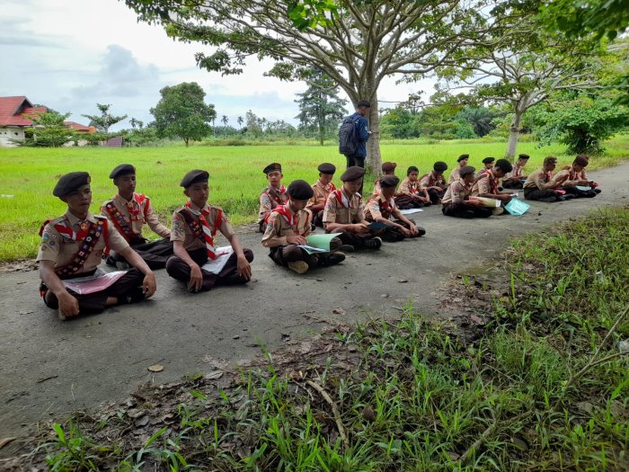 Tiga Siswa MTsN 3 Tanjung Jabung Timur Ikuti Seleksi Pramuka Menuju Jamda