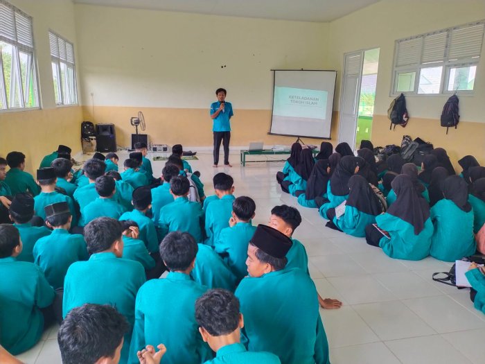 Tanamkan Nilai Bakti pada Orang Tua, MTsN 3 Tanjung Jabung Timur Hadirkan Kisah Uwais al-Qarni