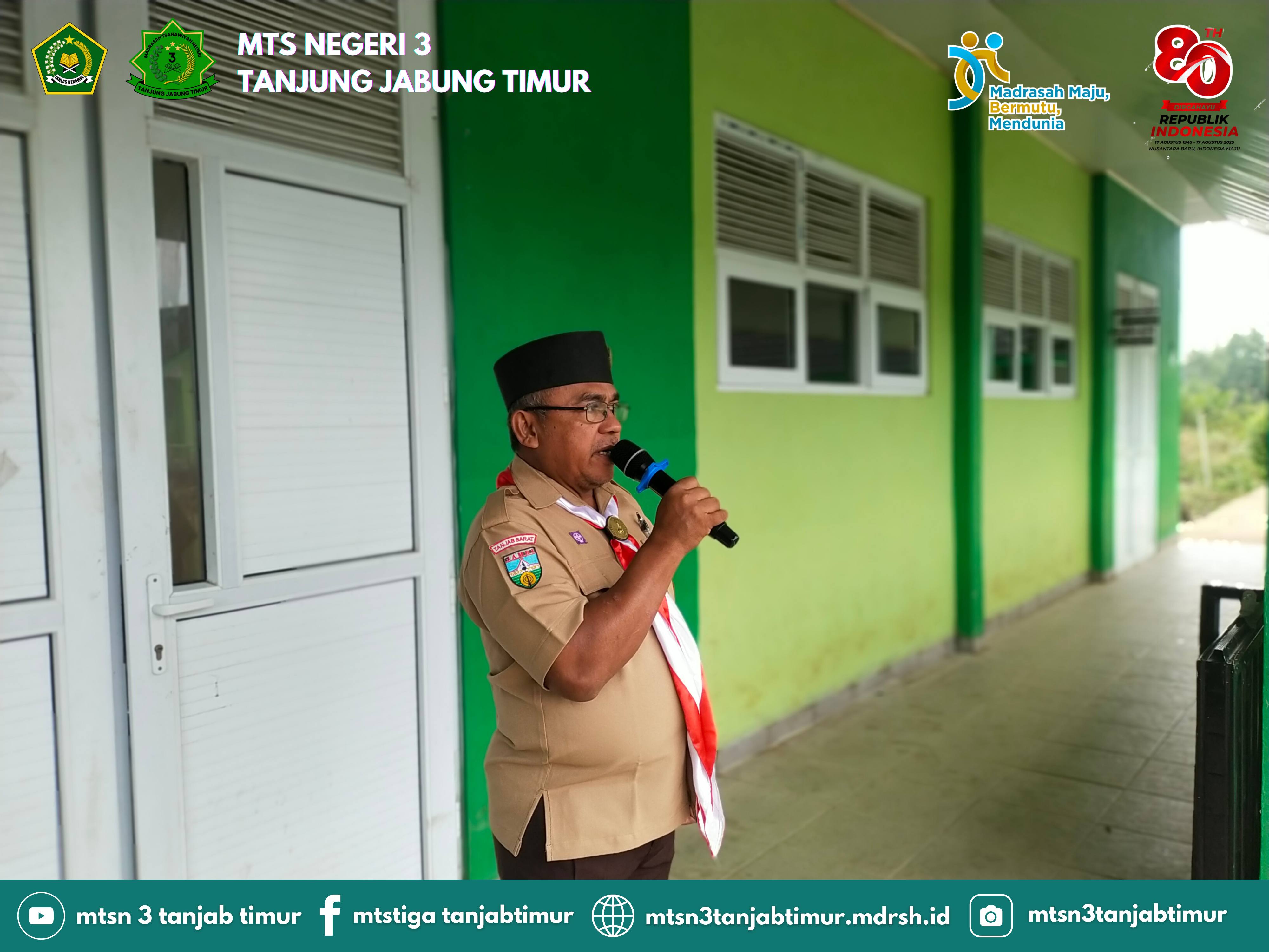 MTsN 3 Tanjung Jabung Timur Ikuti Upacara Hari Pramuka ke-64 dengan Penuh Khidmat 