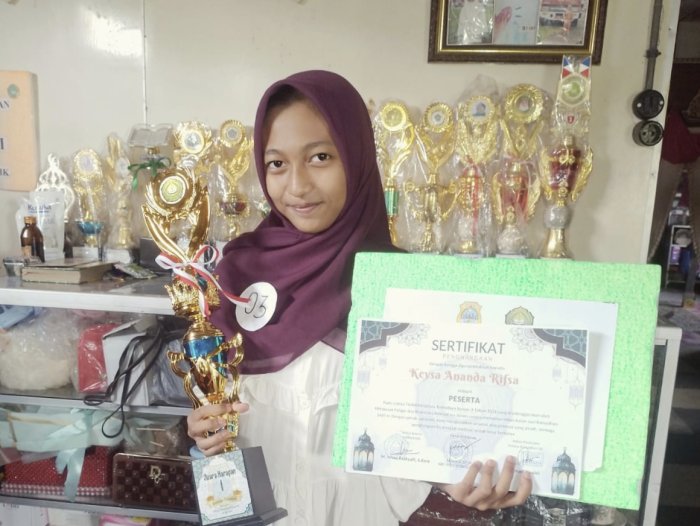 Siswi MTsN 3 Tanjung Jabung Timur Ukir Prestasi di Gelora Ramadhan SEOSEN 9 Mendahara Ilir