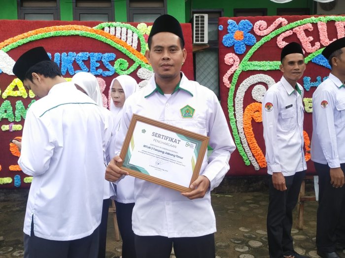 Prestasi Digital! MTsN 3 Tanjung Jabung Raih Terbaik I Pengelolaan Website Madrasah