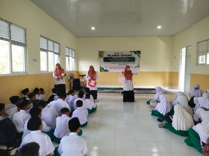 Siswa Baru MTsN 3 Tanjung Jabung Timur Antusias Ikuti Hari Pertama Masuk Madrasah Siswa Baru MTsN 3 Tanjung Jabung Timur Antusias Ikuti Hari Pertama Masuk Madrasah