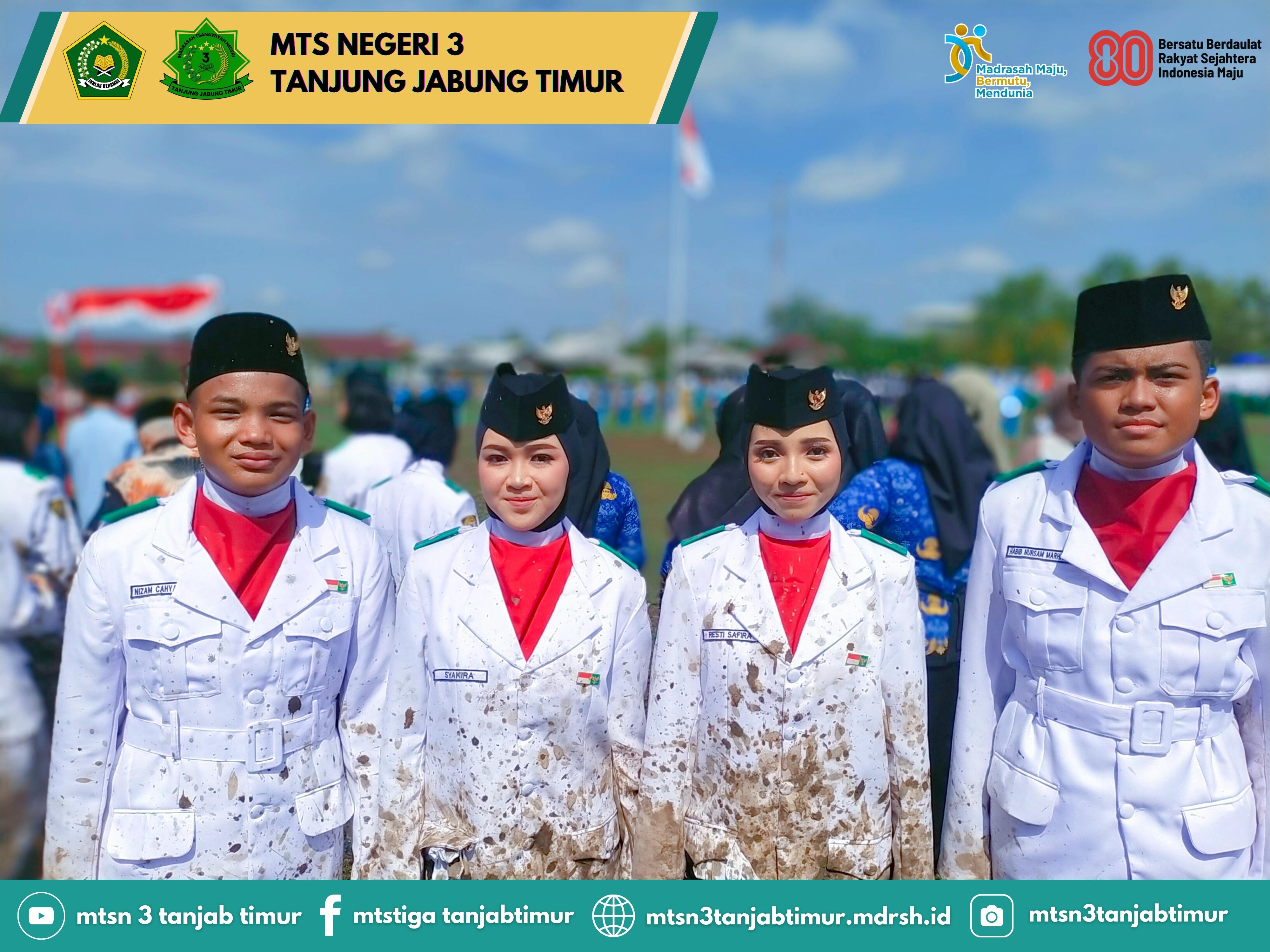 Empat Siswa MTsN 3 Tanjung Jabung Timur Sukses Jalankan Tugas Paskibra HUT RI ke-80
