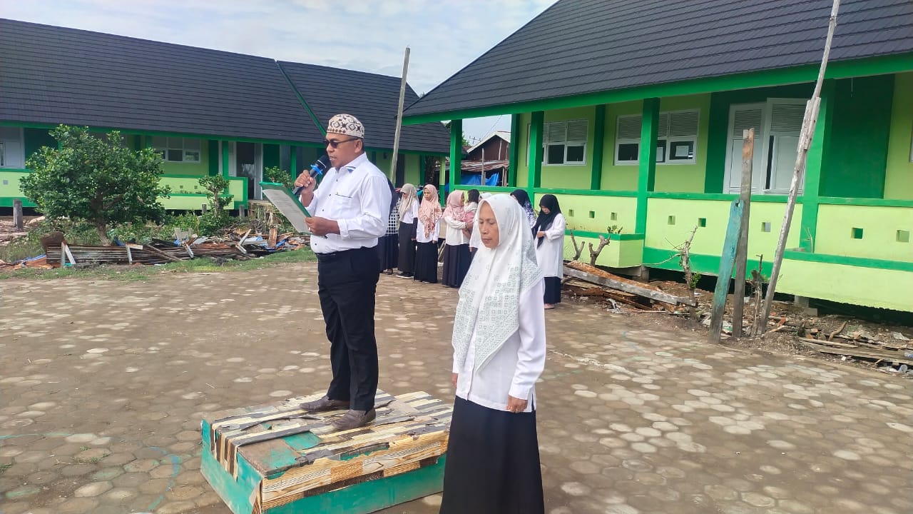 MTsN 3 Tanjung Jabung Timur Laksanakan Upacara Hari Kesaktian Pancasila