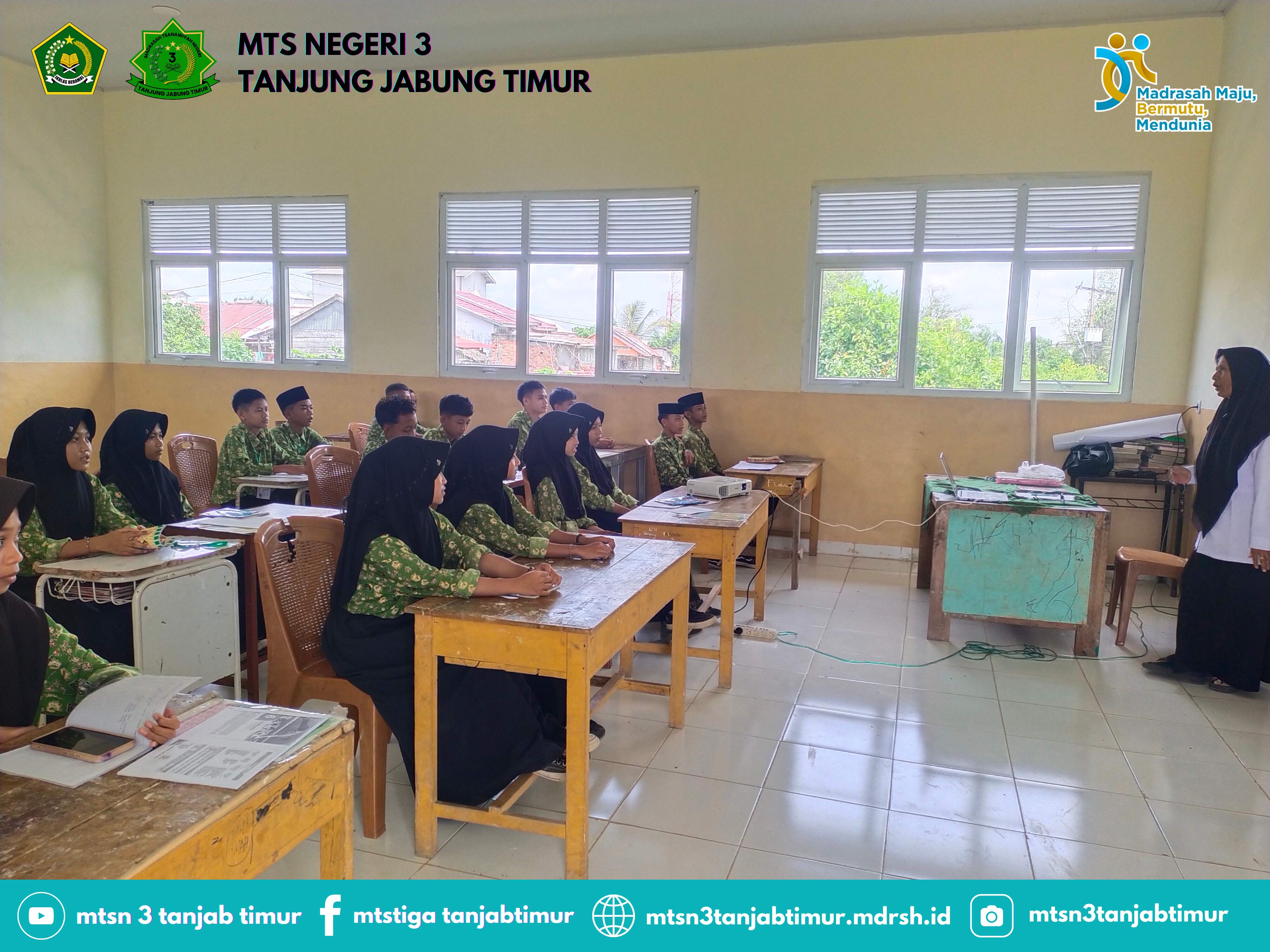 Guru MTsN 3 Tanjabtimur, Tri Basuki Ernawati, Demonstrasikan Praktik Mengajar dalam Tugas PPG Jabatan