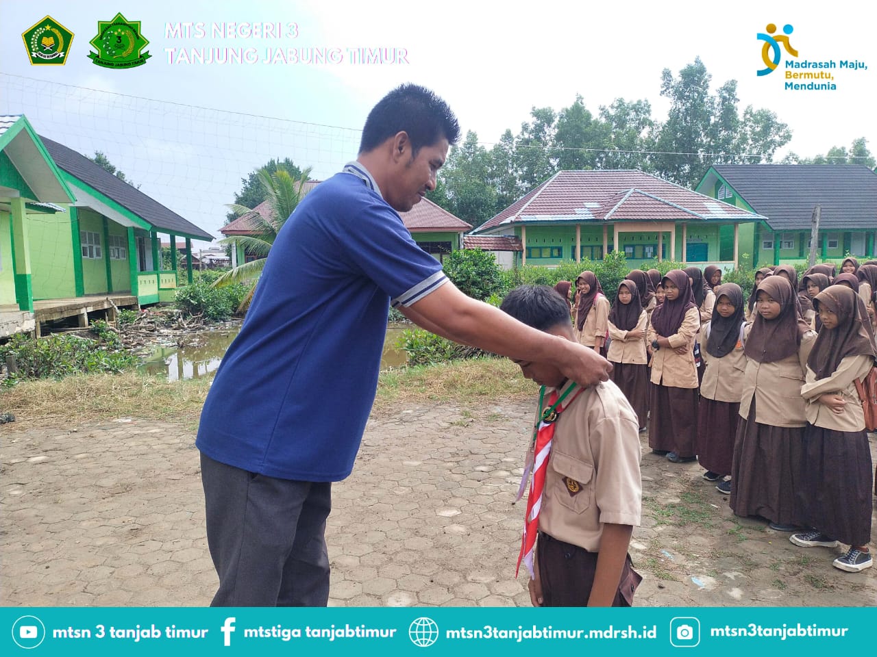 MTsN 3 Tanjung Jabung Timur Distribusikan Kartu Ujian Ke Siswa Kelas 7 dan 8