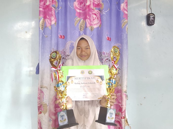 Rafiqa Siswi MTsN 3 Tanjung Jabung Timur Borong Dua Prestasi di Gelora Ramadhan SEOSEN 9