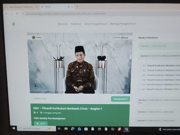 Guru MTsN 3 Tanjung Jabung Timur Ikuti Pelatihan KBC melalui Kemenag Pintar