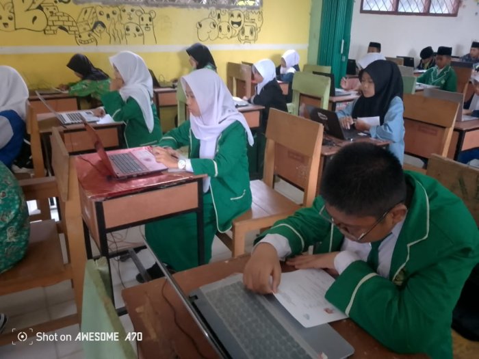 Siswa MTsN 3 Tanjung Jabung Timur Ikuti Lomba OMI Mapel MTK Tingkat Kabupaten