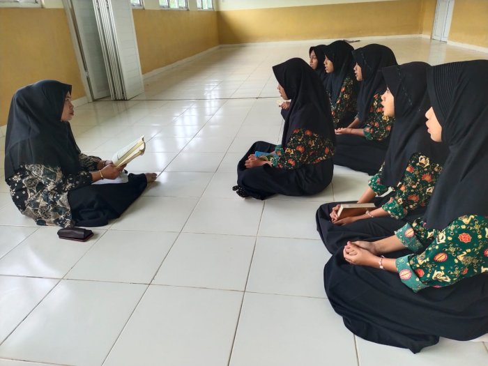 Menuju Panggung Wisuda Tahfidz, Pembinaan Rutin Hj. Nurjanna Kian Maksimal