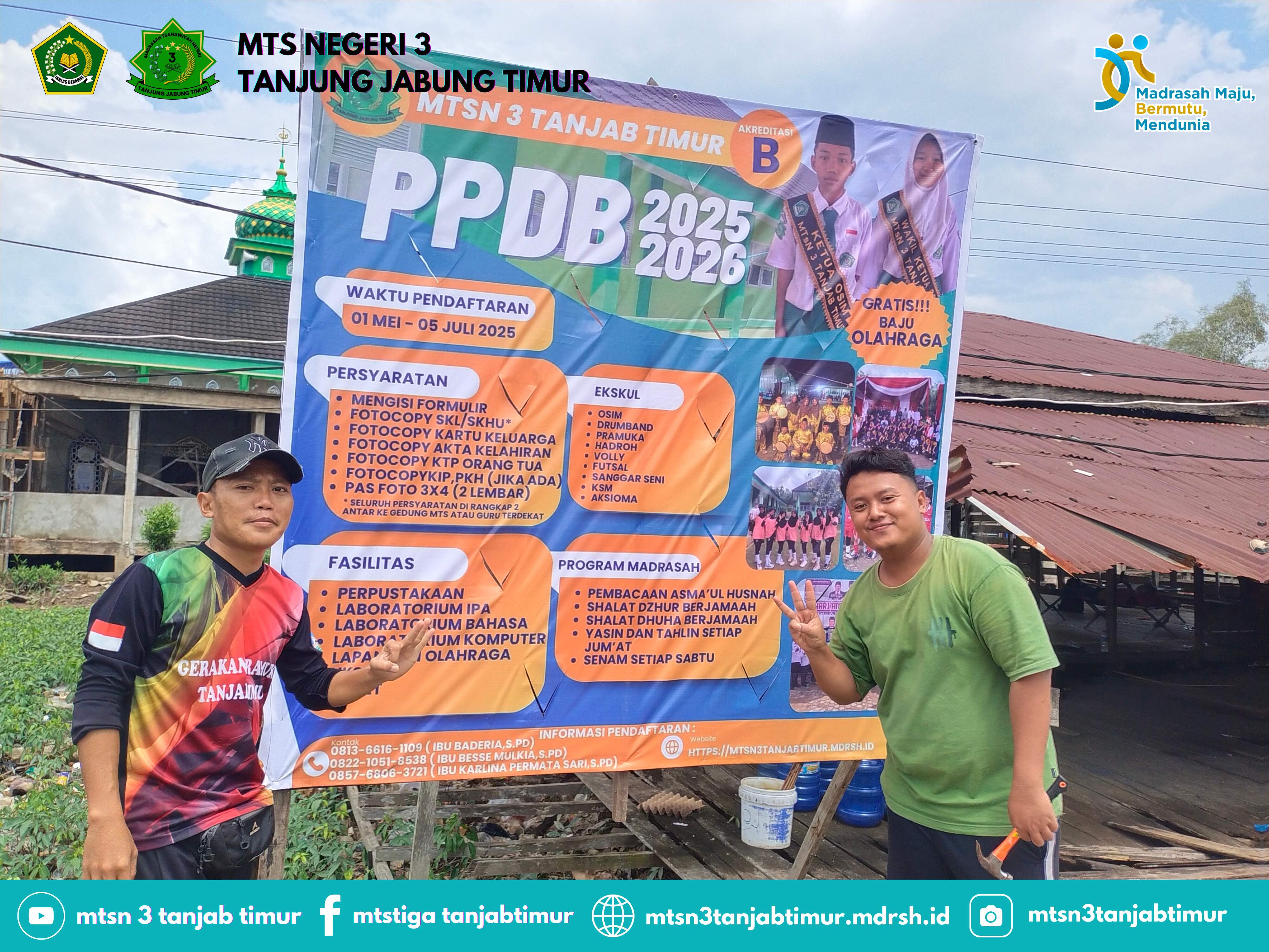 MTsN 3 Tanjung Jabung Timur Pasang Sepanduk PPDB di Lokasi Strategis