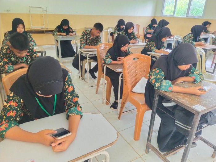 Disiplin dan Kondusif, Pelaksanaan ASAS Hari Kedua MTsN 3 Tanjung Jabung Timur Berjalan Sukses