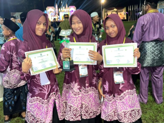 Tiga Siswi MTsN 3 Tanjung Jabung Timur Harumkan Nama Madrasah, Raih Juara 1 Syarhil Quran di MTQ Kecamatan Mendahara