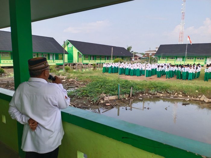 Semangat Baru Pasca Idul Fitri! Kepala MTsN 3 Tanjung Jabung Timur Ajak Siswa Kembali Aktif dan Siap Hadapi AKSIOMA